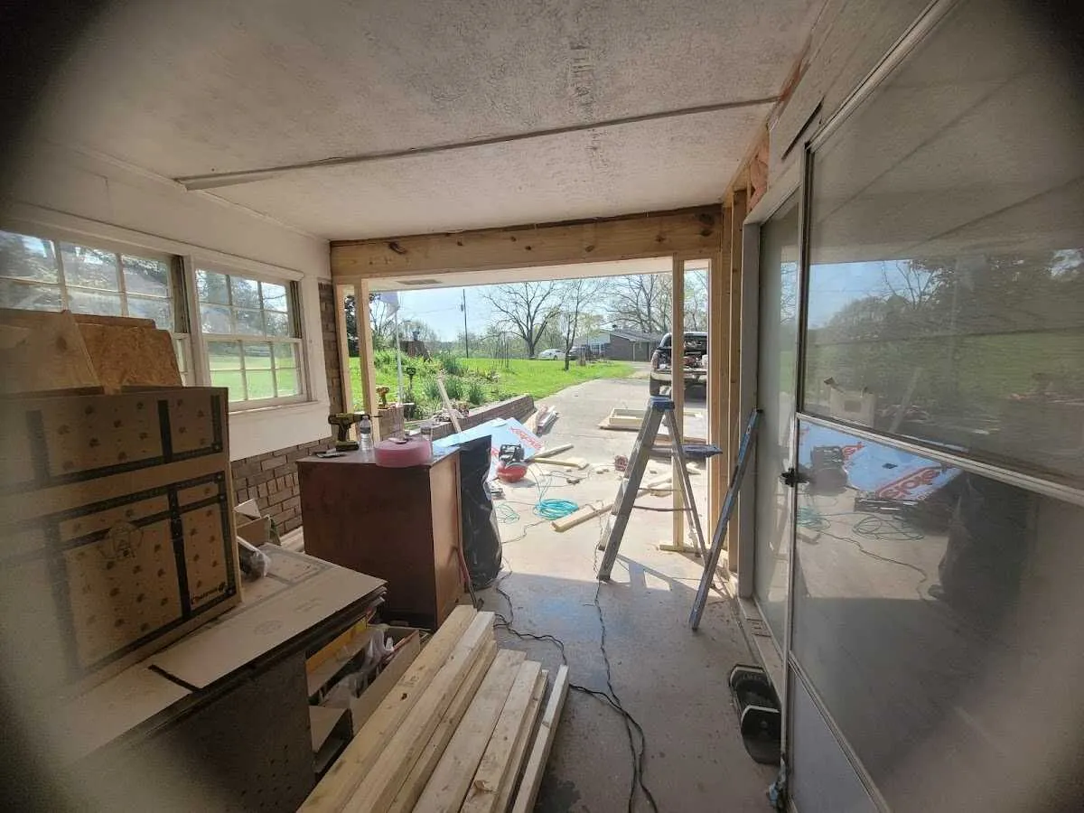 Air movers and dehumidifier for Drying & Dehumidification in Ephraim